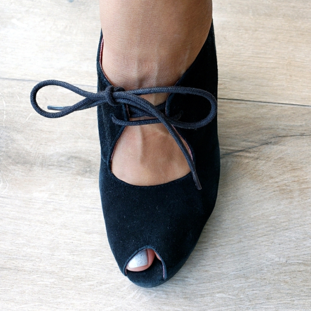 Faryl Robin suede wedge